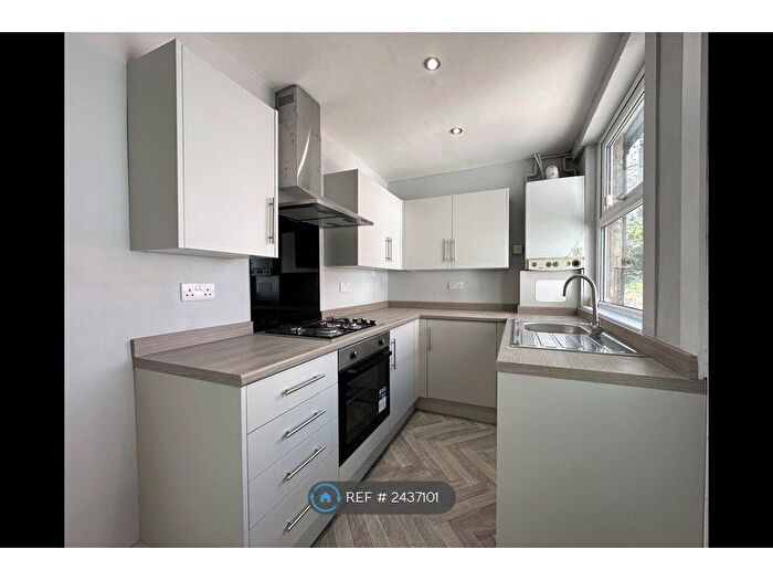 3 Bedroom Terraced House To Rent In Spooner Road, Sheffield, S10