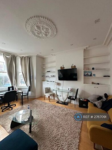 2 Bedroom Flat To Rent In Dennington Park Road, London, NW6