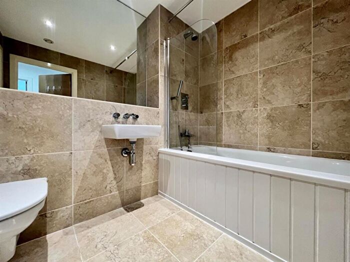 2 Bedroom Apartment To Rent In North Bank, Sheffield, S3
