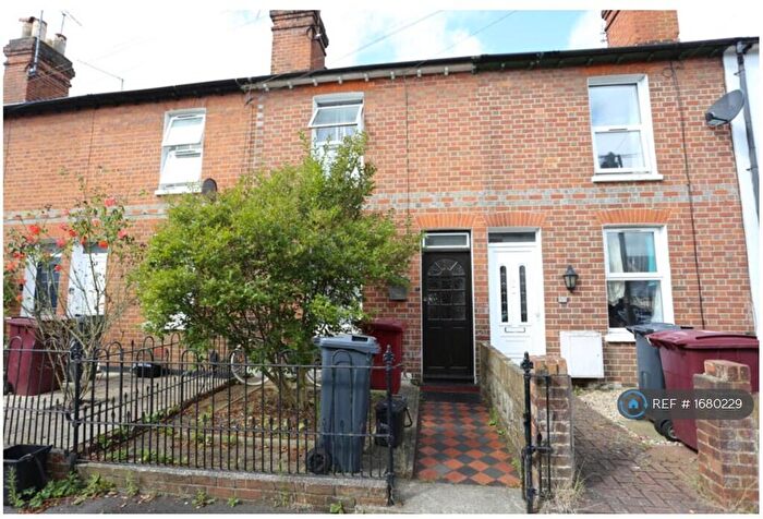 3 Bedroom Terraced House To Rent In Granby Gardens, Reading, RG1