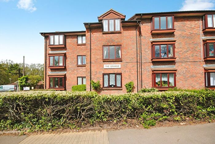 1 Bedroom Flat For Sale In The Grange, Abbots Langley, WD5
