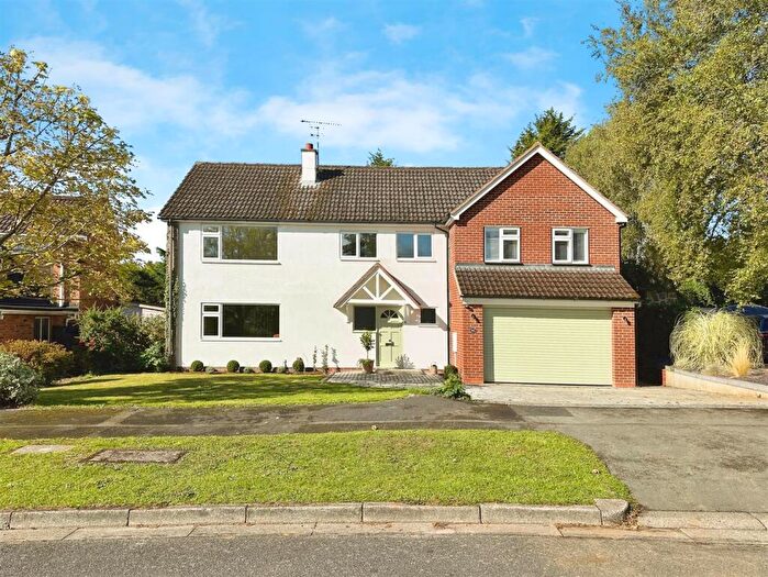 5 Bedroom Detached House For Sale In The Fairways, Leamington Spa, CV32