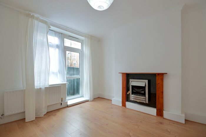 4 Bedroom Flat To Rent In Homerton Road, London, E9
