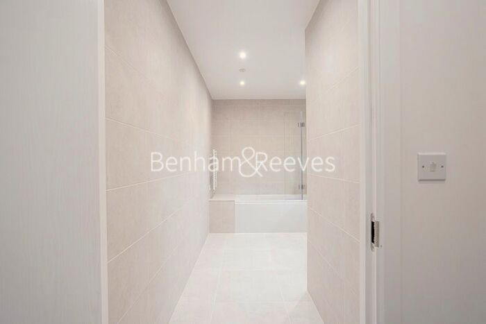 1 Bedroom Flat To Rent In Carnation Gardens, Hayes, UB3