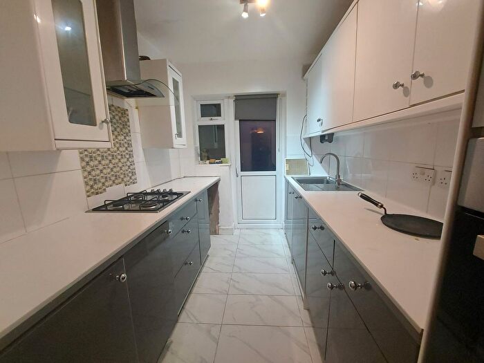 4 Bedroom Terraced House To Rent In Faircross Avenue, RM5