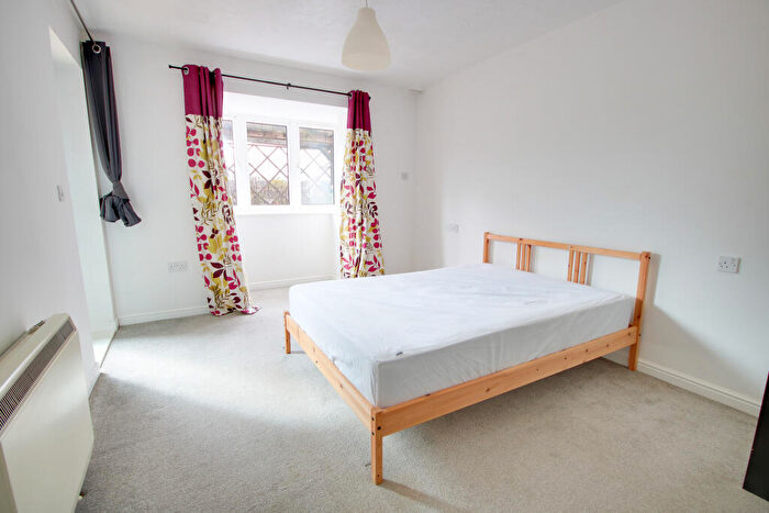 2 Bedroom Flat For Sale In St Denys! No Forward Chain! Long Lease!, SO17