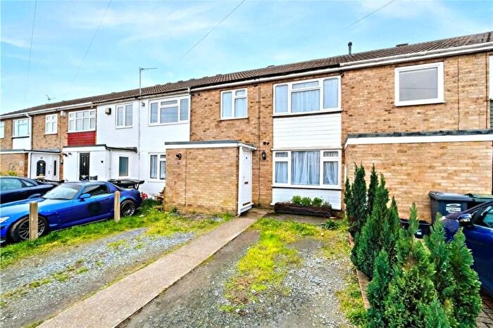 3 Bedroom Terraced House For Sale In Leonard Avenue, Swanscombe, DA10