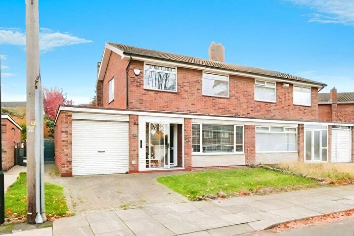 3 Bedroom Semi Detached House For Sale In Whiphill Close, Doncaster, South Yorkshire, DN4