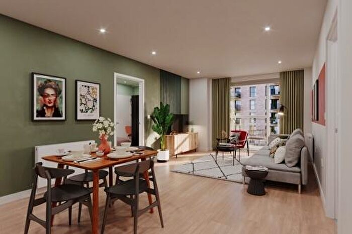 2 Bedroom Apartment For Sale In Henley Cross, Kidbrooke, London, SE3