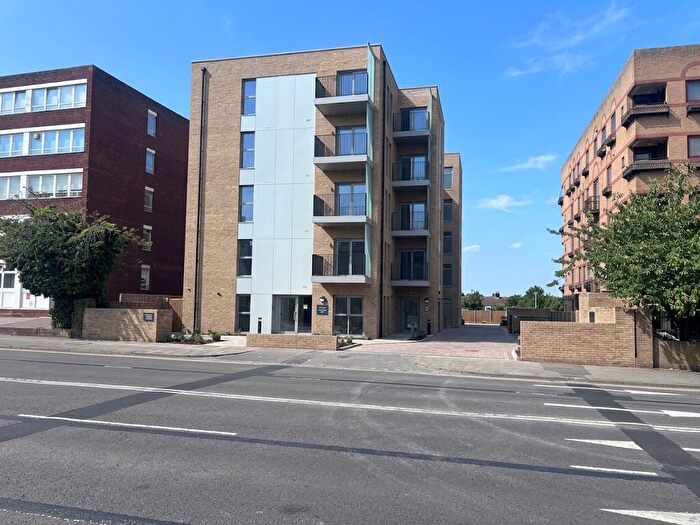 1 Bedroom Apartment To Rent In Elmsley House, Aylesbury, HP19