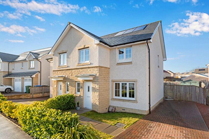 3 Bedroom Semi Detached House For Sale In Redcroft Road, Danderhall, Dalkeith, EH22