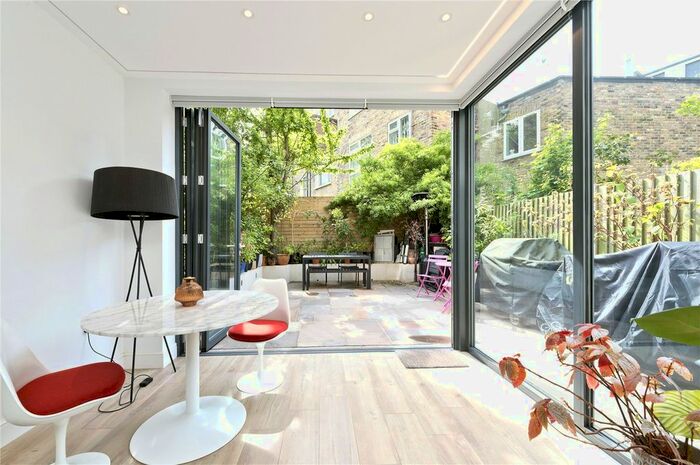 2 Bedroom Maisonette To Rent In Bolingbroke Road, Brook Green, London, W14