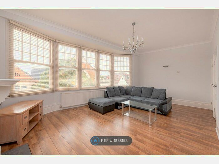 2 Bedroom Flat To Rent In Green Lanes, London, N21