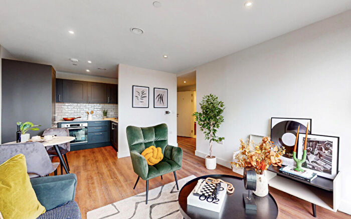 1 Bedroom Apartment To Rent In Hornby House, SL6