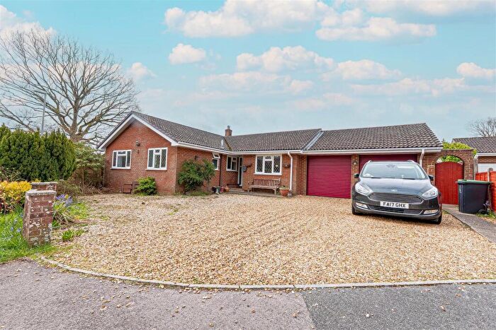 4 Bedroom Detached Bungalow For Sale In Noon Gardens, Verwood, Dorset, BH31