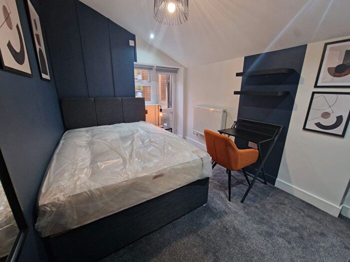 1 Bedroom Studio To Rent In Harcourt Street, Luton, Bedfordshire, LU1