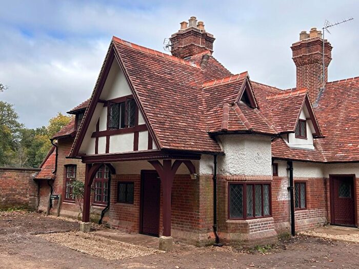 3 Bedroom Semi-Detached House To Rent In Cliveden Road, SL6