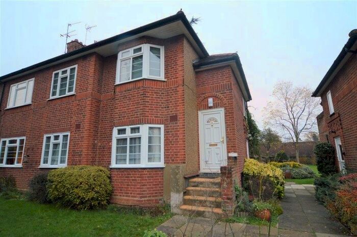 2 Bedroom Maisonette To Rent In Woodstock Road North, St Albans, AL1