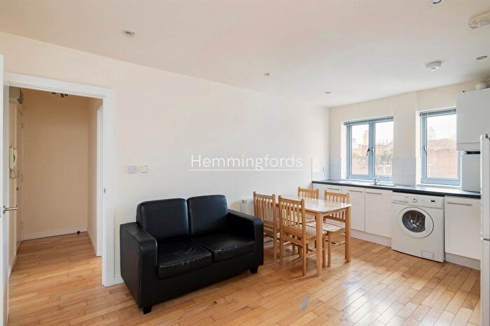 1 Bedroom Flat To Rent In Platinum Court, Cephas Avenue, E1