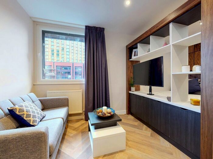 Studio To Rent In Apt, Live Oasis Wade Lane #, LS2