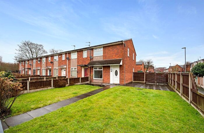 3 Bedroom End Of Terrace House To Rent In Oakford Avenue, Manchester, M40