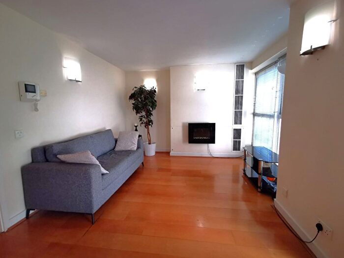 1 Bedroom Flat To Rent In Paradise Street, Birmingham, West Midlands, B1