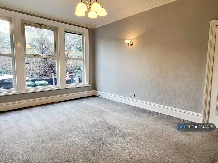 1 Bedroom Flat To Rent In Wood Lane, Headingley, Leeds, LS6