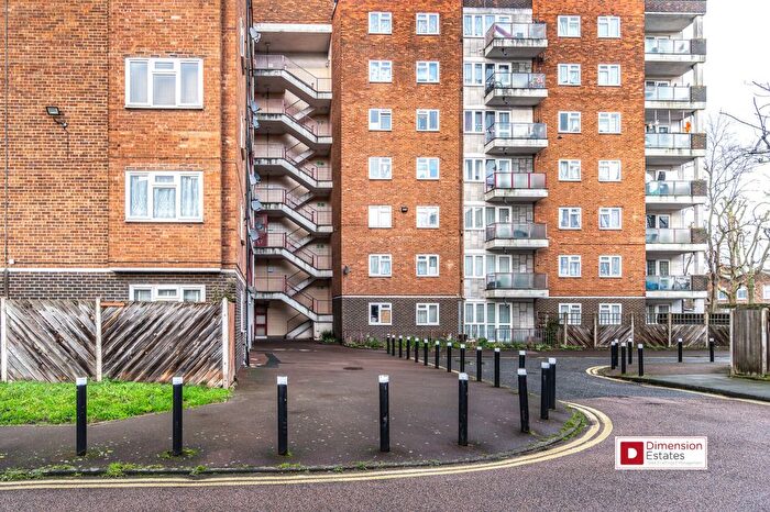 2 Bedroom Flat To Rent In Dawes House, Orb Street, London, SE17