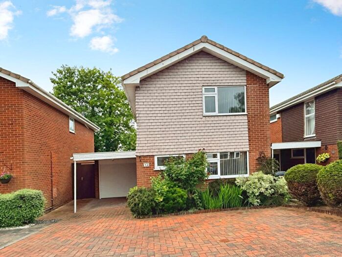 3 Bedroom Detached House For Sale In Chater Close, Leicester, LE5
