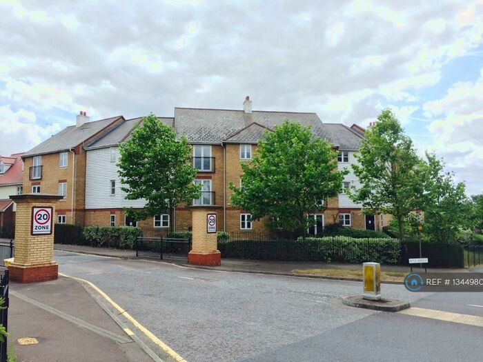 2 Bedroom Flat To Rent In Braithwaite Drive, Colchester, CO4