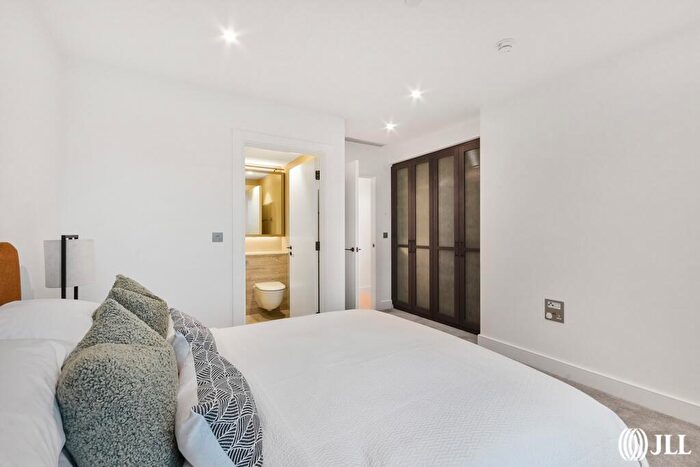 2 Bedroom Apartment To Rent In Palmer Road, SW11