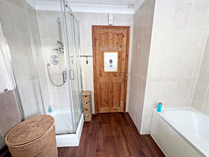 2 Bedroom Detached Bungalow For Sale In Sea Dyke Way, Marshchapel, Grimsby, East Lindsey, DN36