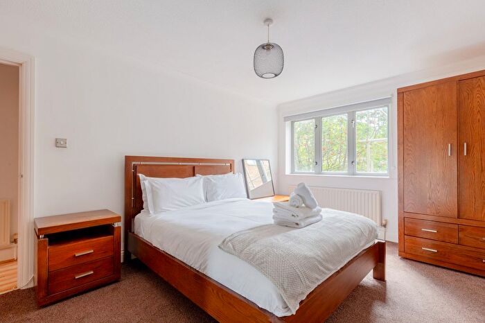 1 Bedroom Flat To Rent In Grenade Street, London ., E14