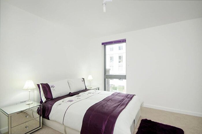 1 Bedroom Flat To Rent In Mellor House, Poplar, London, E14