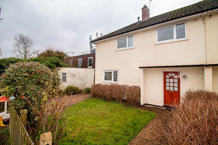 3 Bedroom Semi-Detached House To Rent In Sterne Close, Cambridge, CB1