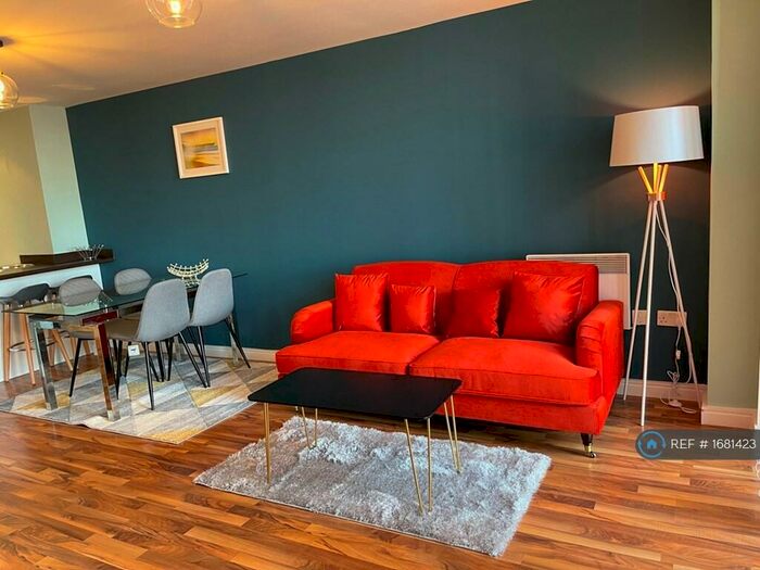 2 Bedroom Flat To Rent In The Quadrangle, Manchester, M1