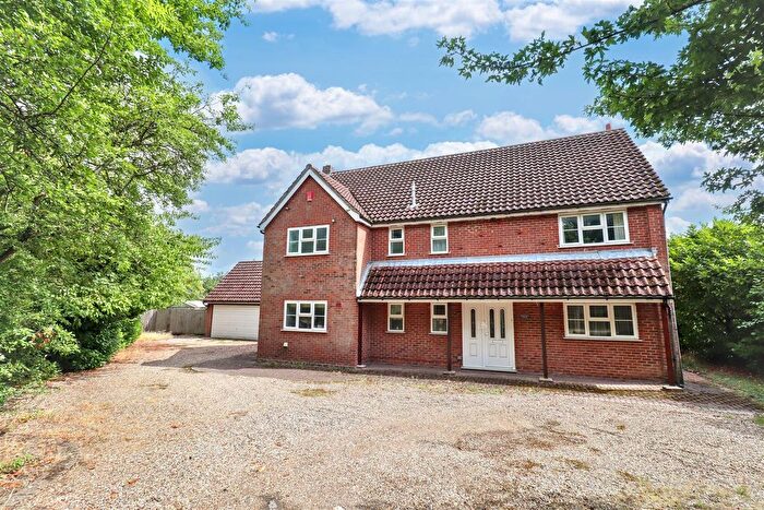 6 Bedroom Detached House For Sale In Witham Road, Black Notley, CM77