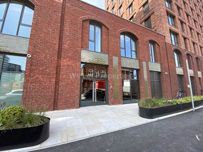 1 Bedroom Flat To Rent In Waterhouse Gardens, Dutton Street, M3