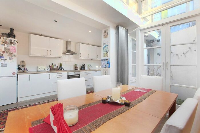 1 Bedroom Flat To Rent In Clapham Manor Street, Clapham, London, SW4
