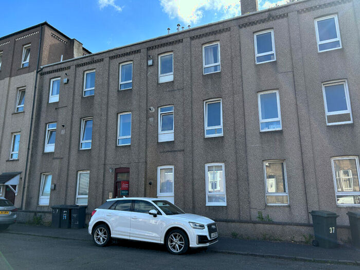 1 Bedroom Flat To Rent In Miller Street, Wishaw, ML2