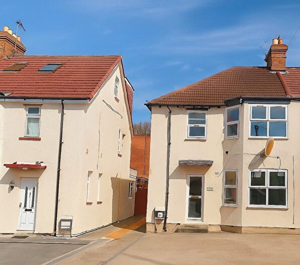 4 Bedroom Semi-Detached House To Rent In Oxford Road, Oxford, OX4