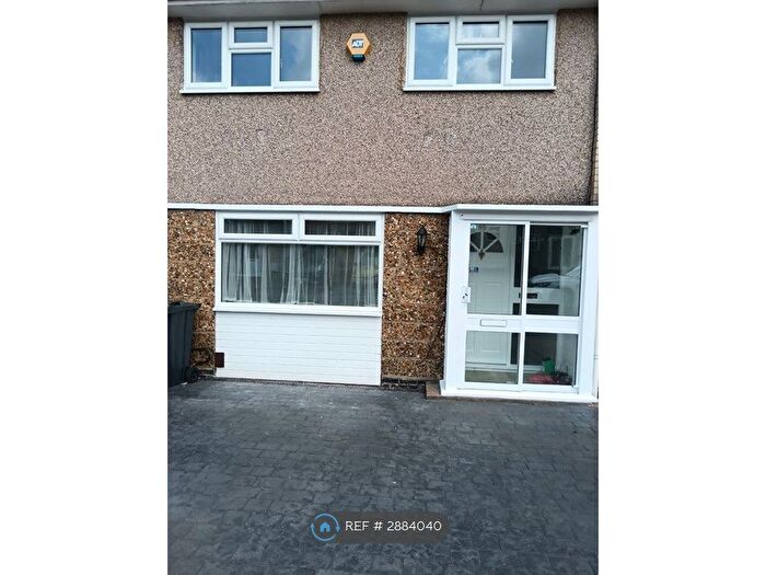 3 Bedroom Terraced House To Rent In Nether Priors, Basildon, SS14