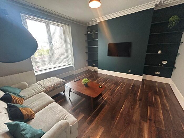 1 Bedroom Flat To Rent In Hollybank Place, City Centre, Aberdeen, AB11