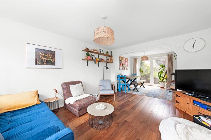 3 Bedroom House For Sale In Hancock Road, Crystal Palace, London, SE19