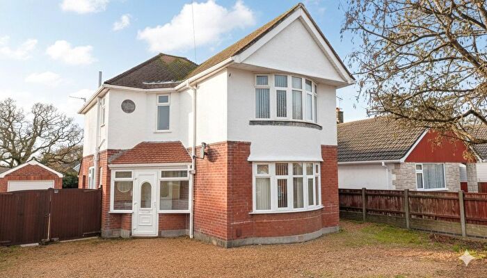 3 Bedroom Detached House For Sale In Alderney Avenue, Alderney, Poole, Dorset, BH12