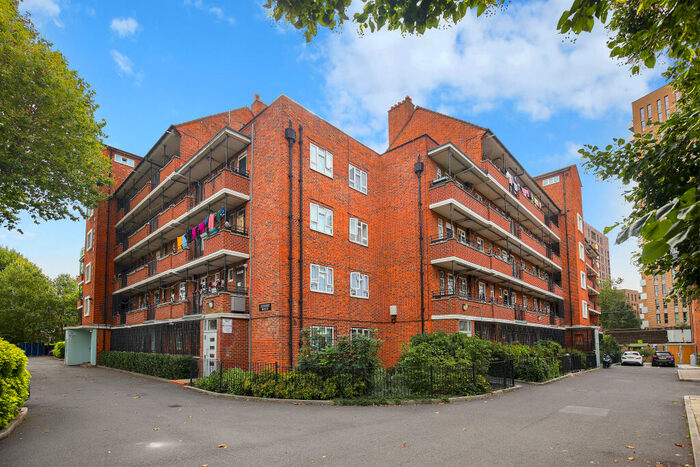 Studio To Rent In Denbury House, Bromley-By-Bow, E3