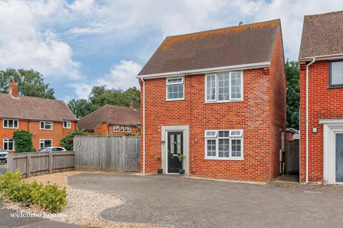 2 Bedroom Detached House For Sale In Sydney Road, West Christchurch, BH23