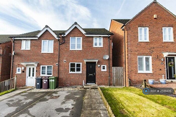 3 Bedroom Semi-Detached House To Rent In East Street, Chesterfield, S44