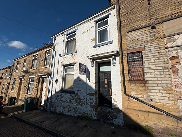 2 Bedroom Terraced House To Rent In Lime Street, Bradford, BD7