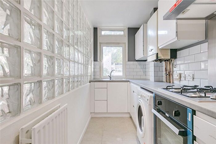 1 Bedroom Flat To Rent In Victoria Rise, Clapham, SW4
